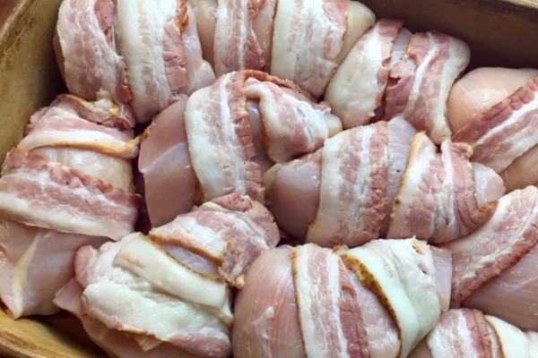 party chicken breasts wrapped with bacon