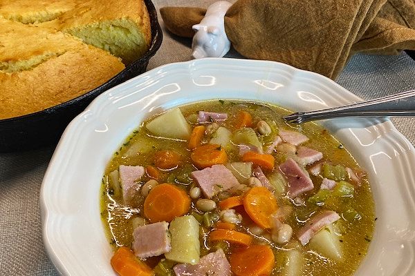 bowl of ham and bean soup