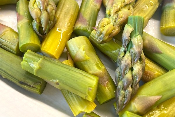 steamed asparagus