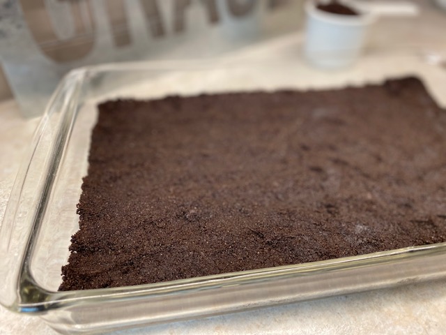 first layer in chocolate dessert