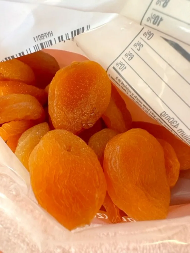 dried apricots in bag