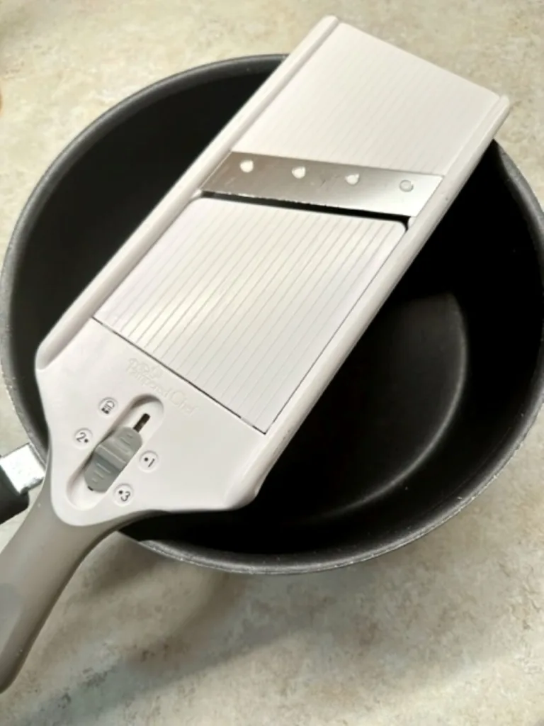 Pampered Chef slicer for scalloped potaoes and ham