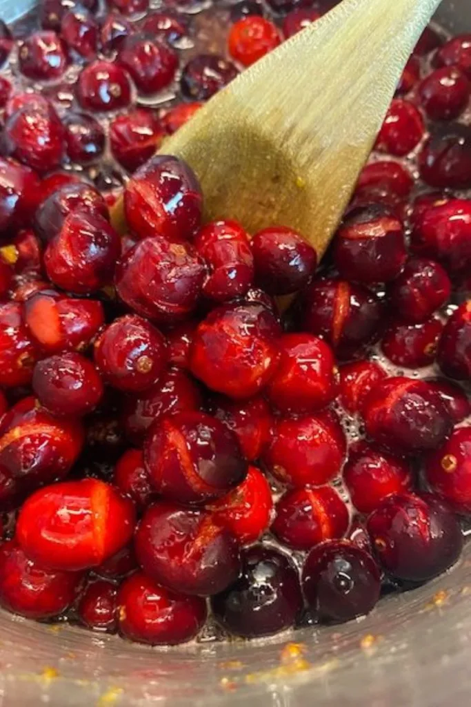 cooking the cranberry orange sauce recipe