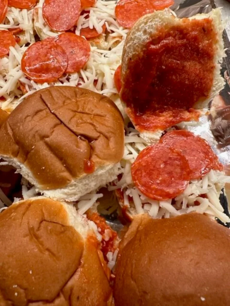 topping the pizza sliders