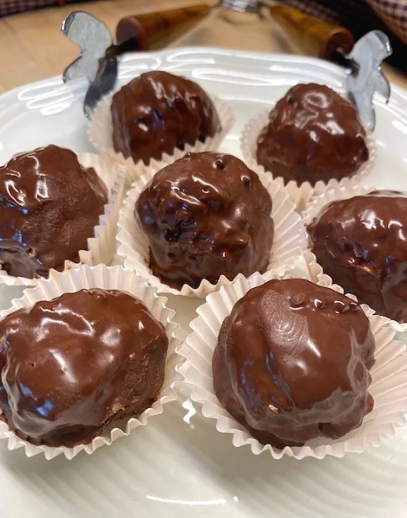It's Time To Indulge In Homemade Chocolate Peanut Butter Balls | GB's ...