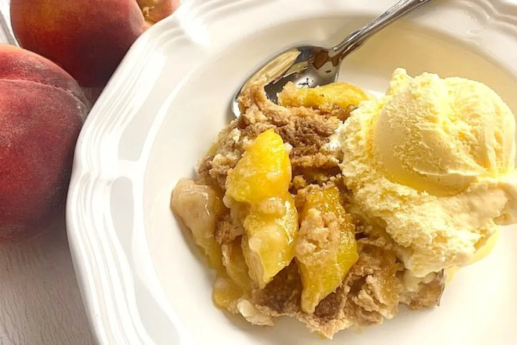 peach cobbler made with fresh peaches